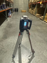 Load image into Gallery viewer, WorldWide Sales Online BOSCH Self-Leveling Rotary Laser Kit GRL 500 HCK **USED**